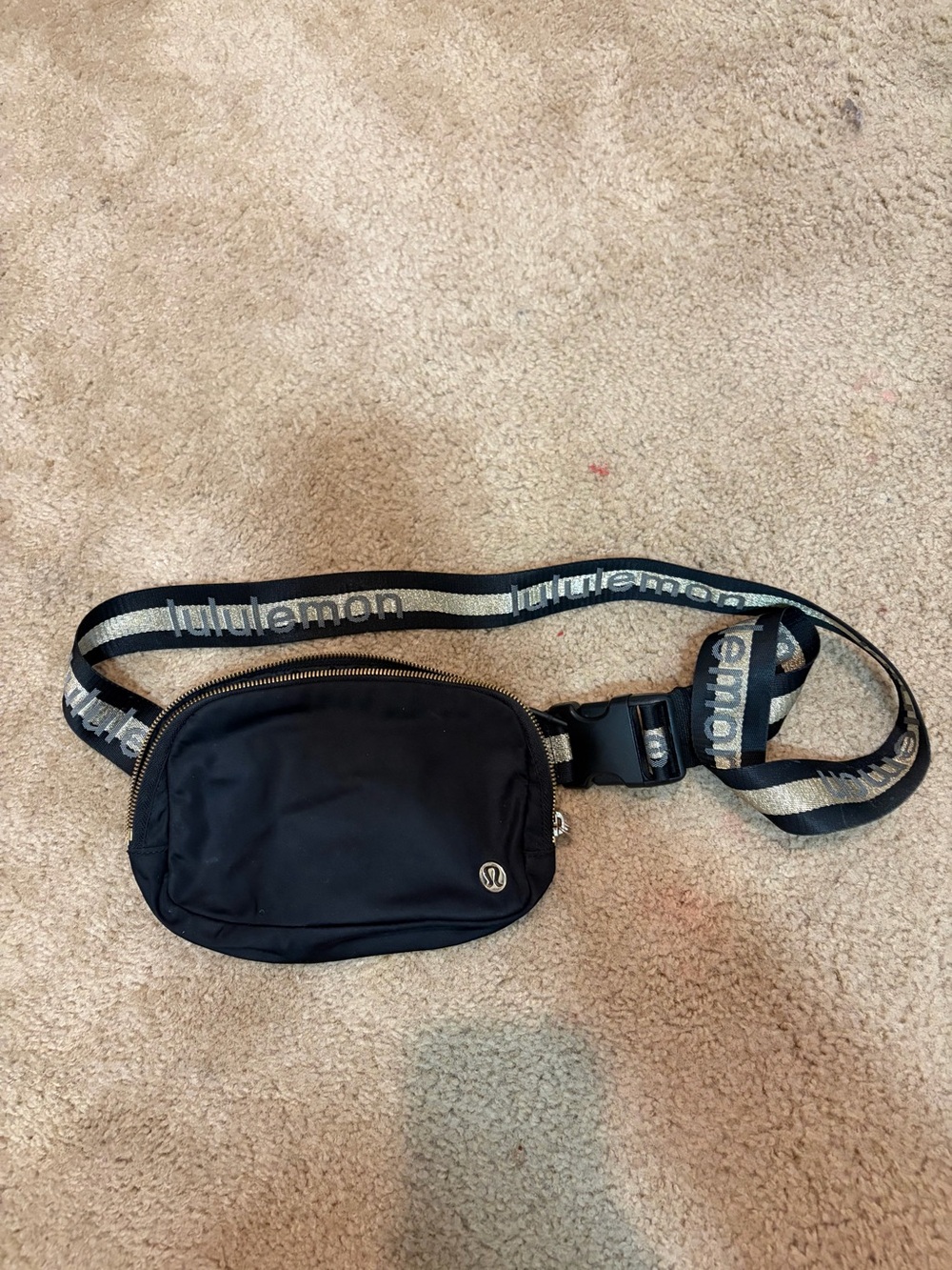 lululemon athletica Black Crossbody Belt Bag with Branded Strap